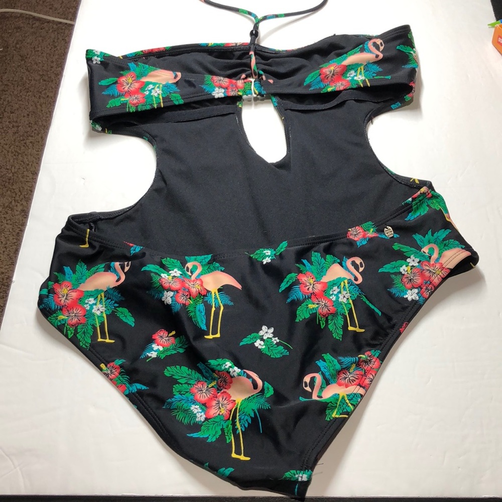 Kirra Black flamingo one piece swimsuit size large - Picture 5 of 7